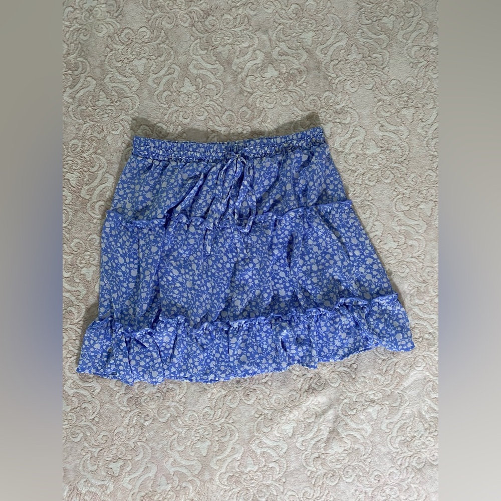 Sienna Sky Floral Summer Skirt, Size
Large, Flowy & Feminine, Worn Once